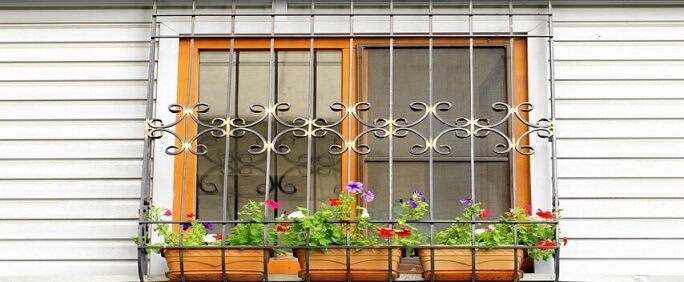 Grades para janelas com plantas