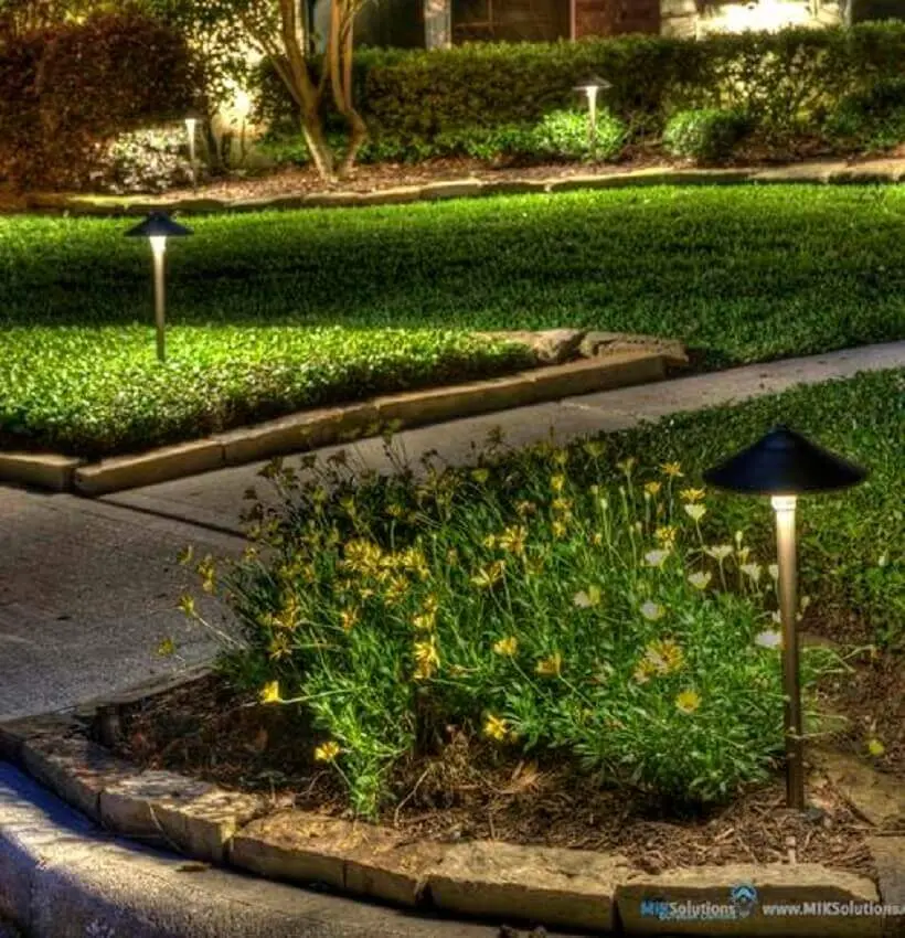 ideias de iluminação para jardim