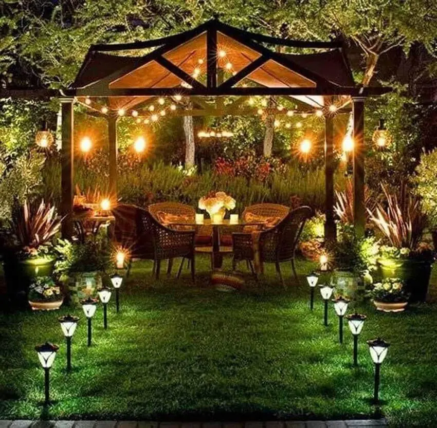 iluminação romântica para jardim