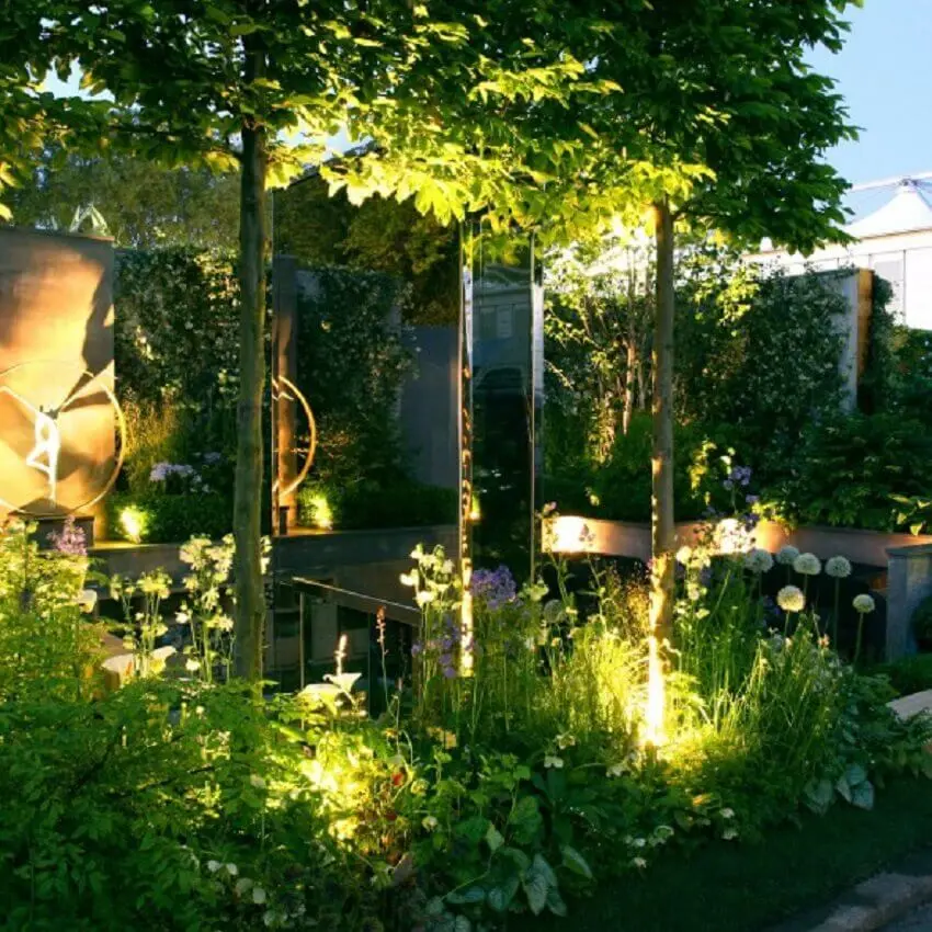 jardim com iluminação de piso
