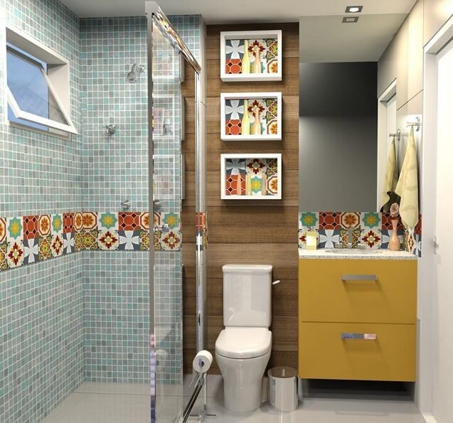 Mix de pastilhas e azulejos em banheiro colorido Projeto de Ad Arquitetura e Interiores