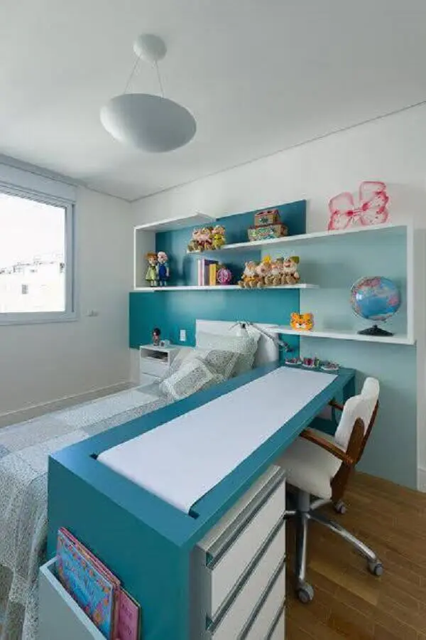 bancada para quarto infantil com espaço para colocar rolo de papel Foto Pinterest
