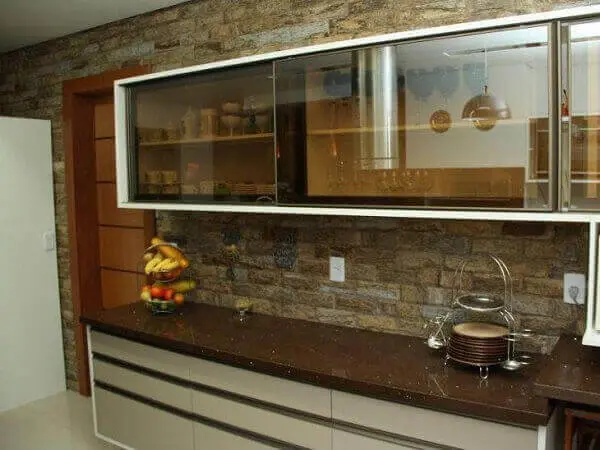 Granito Marrom Absoluto para cozinha rústica