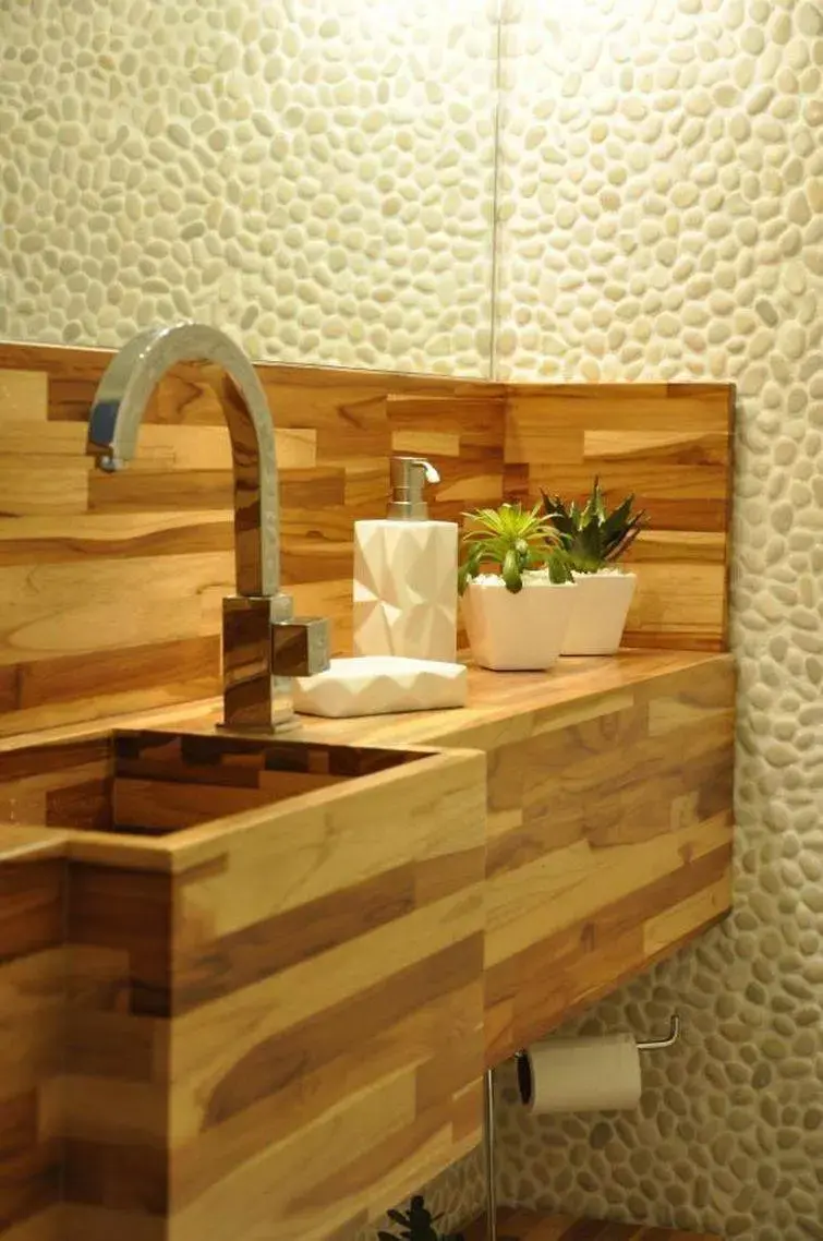 30869-banheiro-Decoração com madeira-serra-vaz-arquitetura-viva-decora