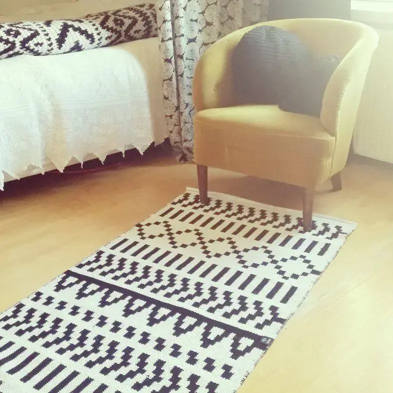 tapete de barbante croche no quarto ambiente decorado branca com desenhos nórdico escandinavo