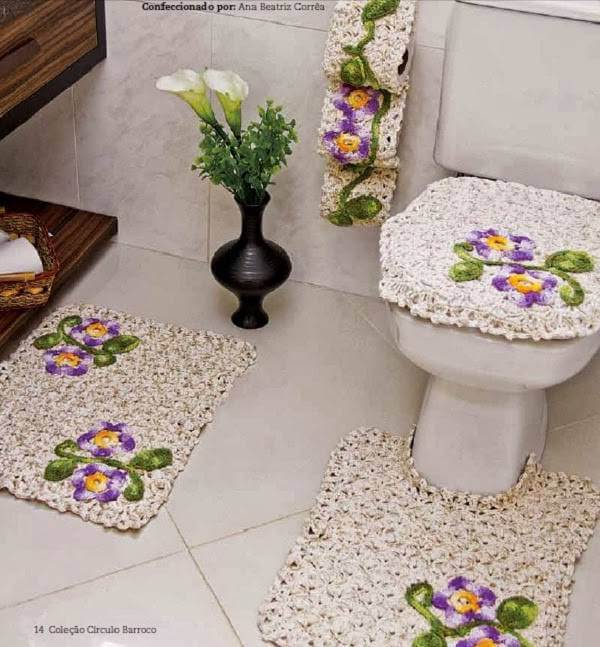 Tapetes de barbante para banheiro com flores claras