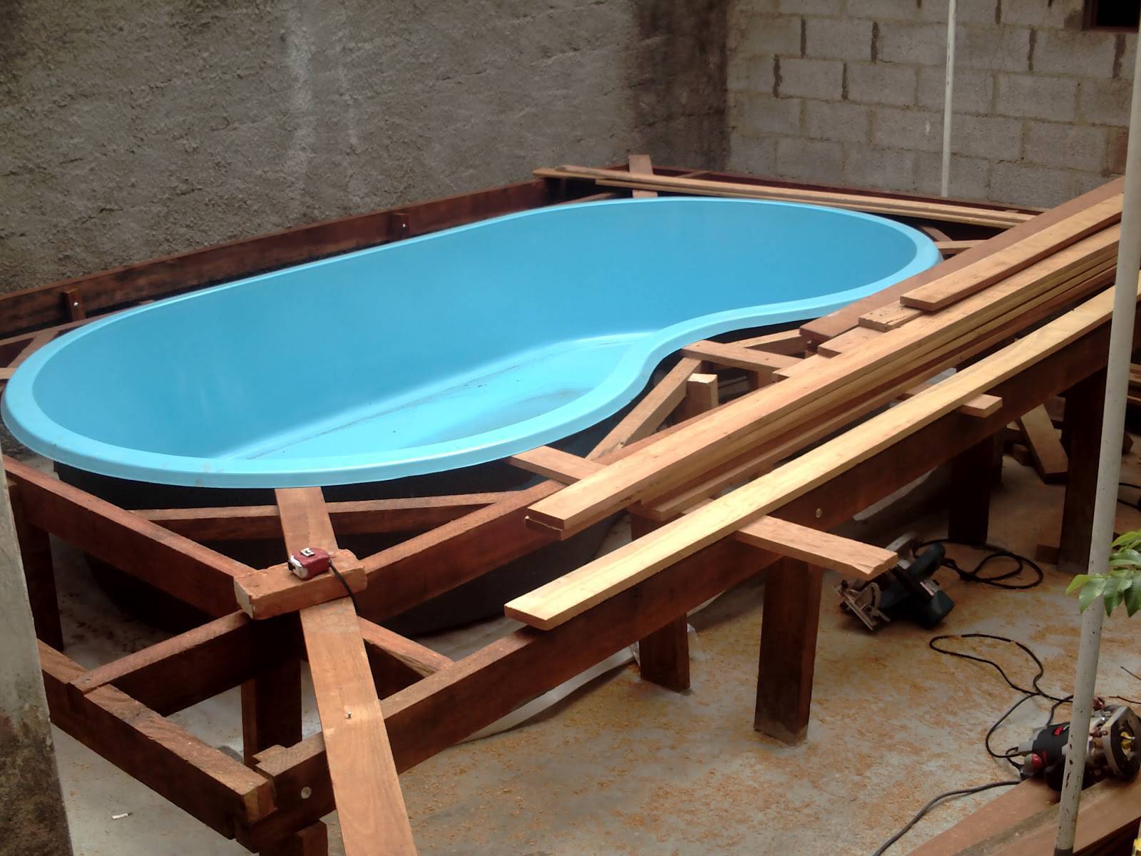 montagem de piscina de fibra deck 1600—1200 piscinas Pinterest