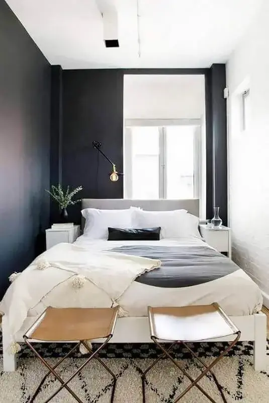 parede preta para decoração de quarto de casal pequeno Foto Pinterest