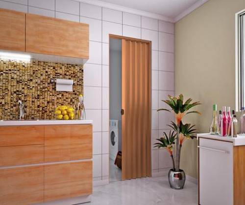 porta sanfonada na cozinha com detalhes em madeira