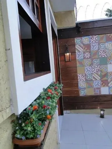 Adesivo de azulejo em área externa Projeto de Celina Alcantara de Alencar