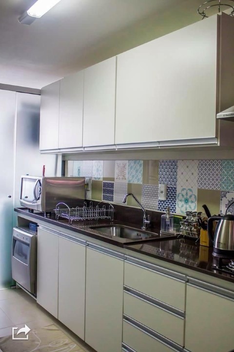 Adesivo para azulejo de cozinha na rodabanca Projeto de Julia Lopes Pegoraro