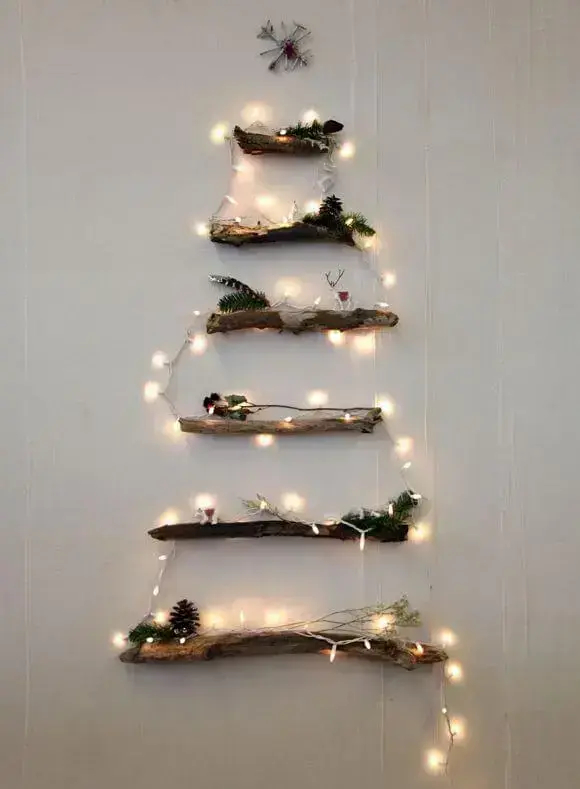 Árvore de natal artesanal e rústica feita com galhos de árvore Foto de Tudo Interessante