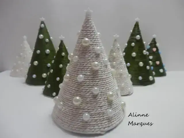 Árvore de natal artesanal feita com barbante Foto de Alinne Marques