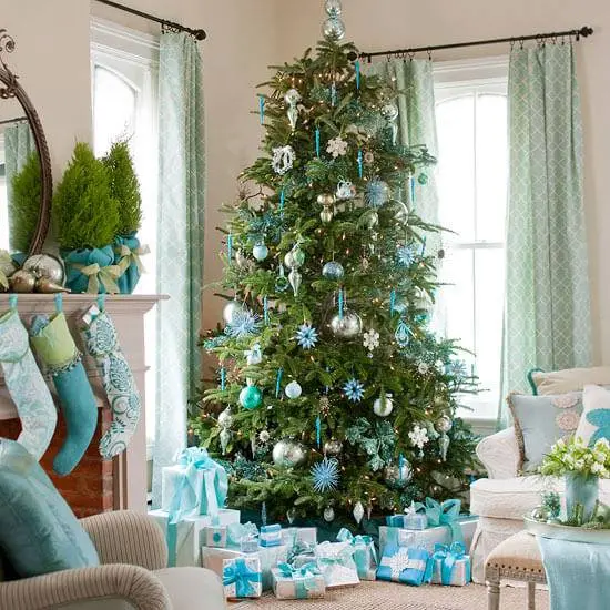 Decoração-de-Natal-sala-decorada-de-azul-1