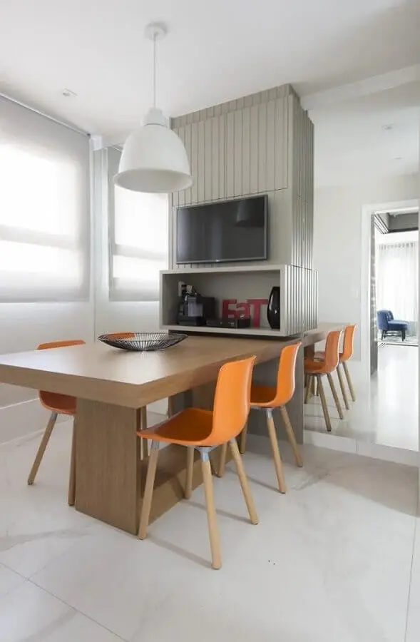 cadeiras laranjas para decoração de sala de jantar branca moderna Foto Spaço Interior