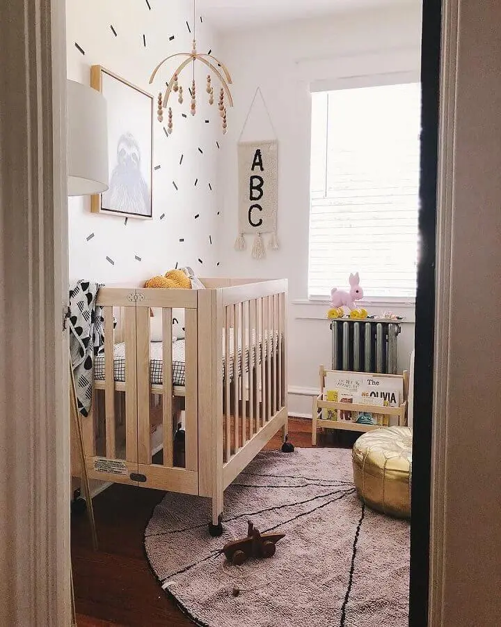 decoração com tapete para quarto de bebê pequeno e simples Foto Pinterest