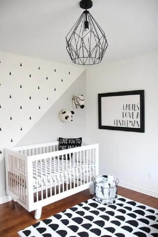 tapete preto e branco para quarto de bebê decorado com estilo minimalista Foto Pinterest