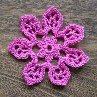 Flores de crochê rosa