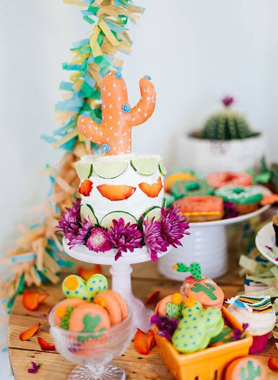 decoracao de festa mexicana colorida bolo cacto
