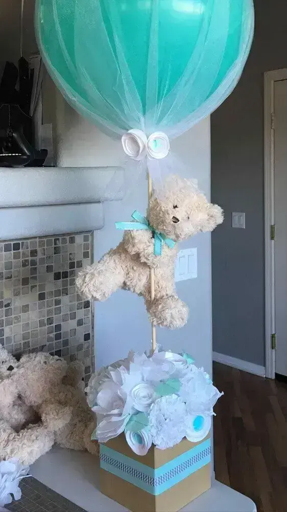 decoration for diaper tea with teddy bear and green balloon Photo Baby Shower