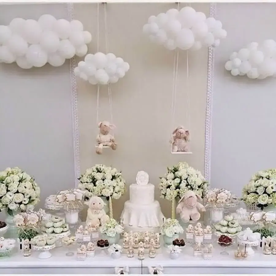 decoration for diaper tea table with sheep and balloons in cloud format Photo Pinterest