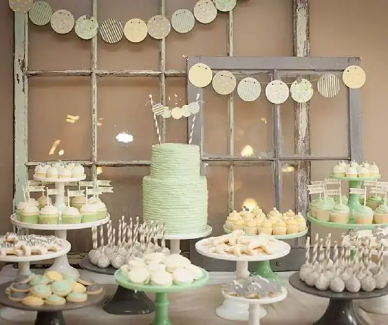 simple decoration for baby tea in shades of yellow and green Photo Baby Shower Ideas