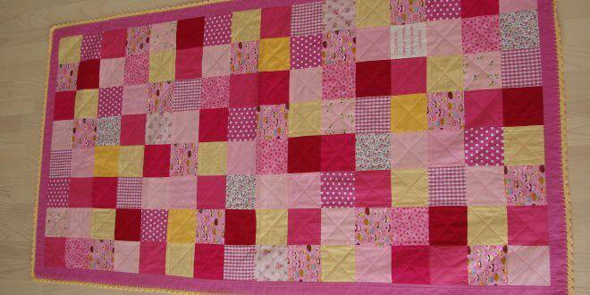 como fazer patchwork tapete rosa