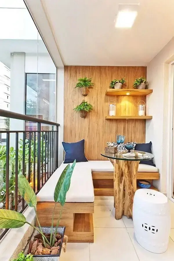 decoração de varanda de apartamento pequeno com canto alemão Foto Futurist Architecture