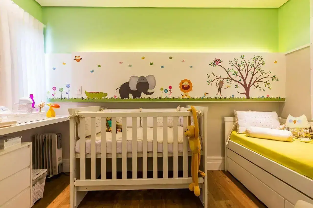 Decoração de quarto de bebê com tema de natureza outra visão Projeto By Arquitetura