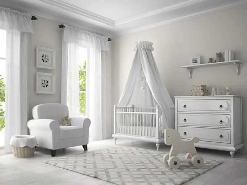 Decoração de quarto de bebê branco