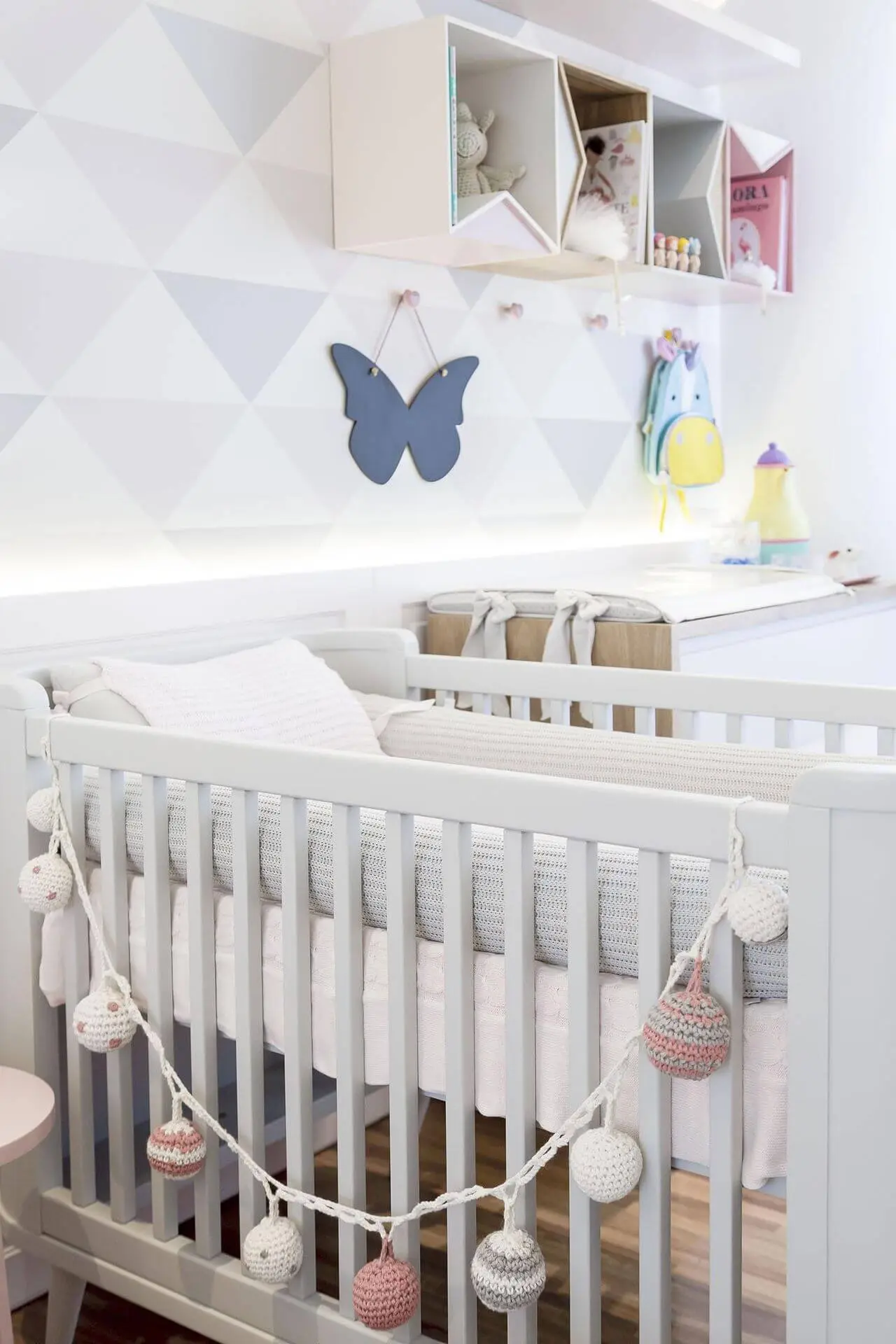 Decoração de quarto de bebê com clores suaves Projeto de Figueiredo Fischer