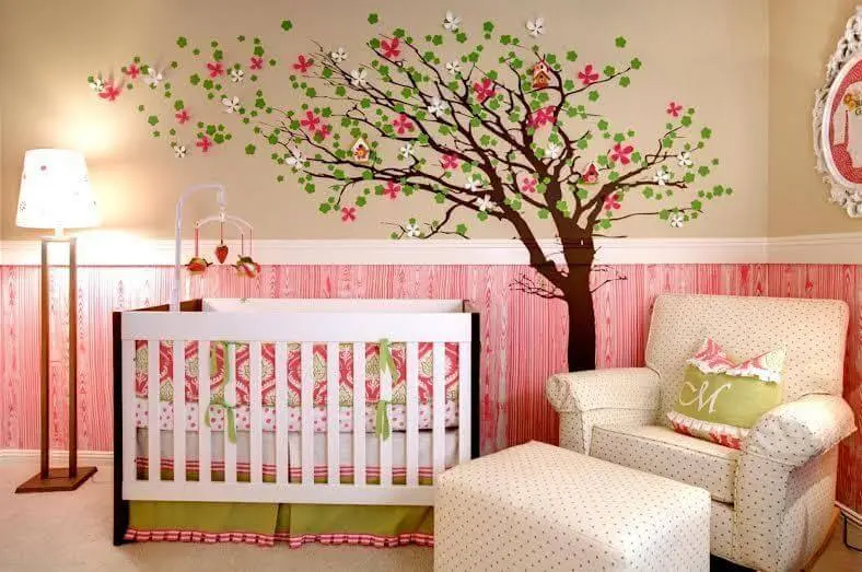 Decoração de quarto de bebê em rosa e verde Projeto de Revista VD