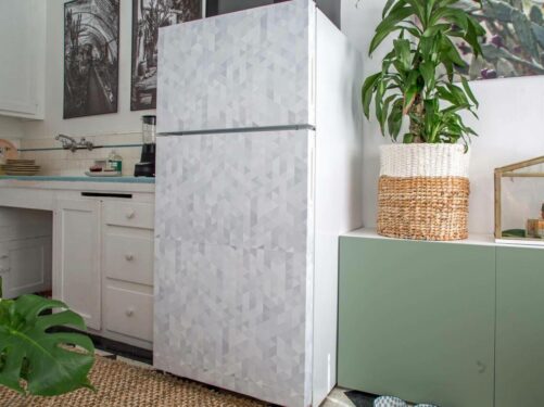 Envelopamento de geladeira com estampa geométrica. Fonte: Pinterest