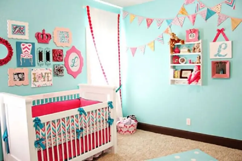 decoração de quarto de bebê azul para menina