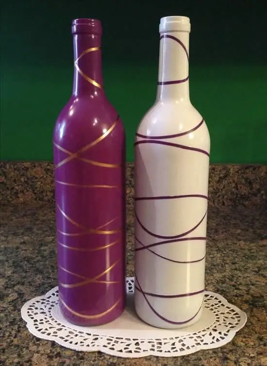 Garrafas Decoradas - garrafas roxa e branca 