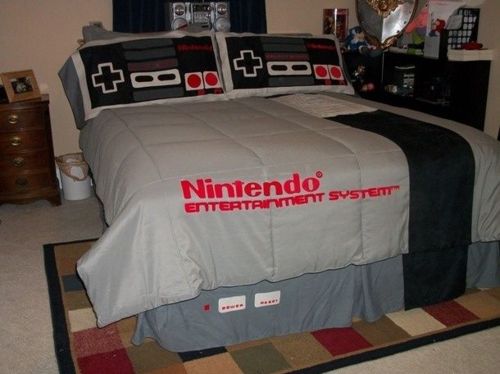 Quarto de gamer com cama inspirada no Nintendo NES Classic Edition