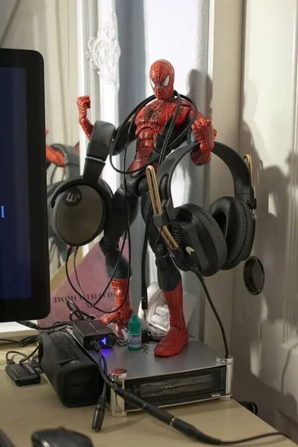 boneco do homem aranha para decoração de quarto gamer Foto Ideias Decor