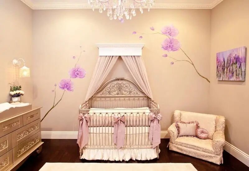 decoração de quarto de bebê de princesa