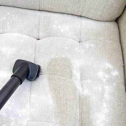 Como limpar sofá com bicarbonato de sódio