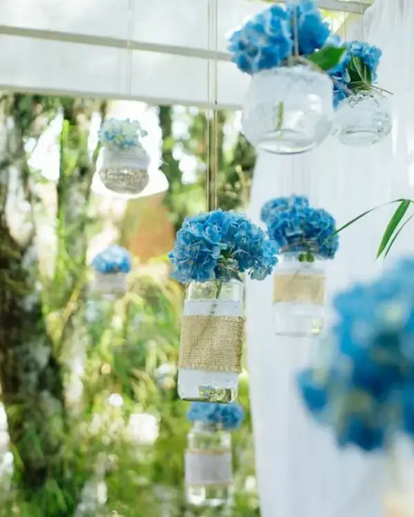 Simple wedding decoration with hydrangea flowers