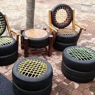 Móveis de artesanato com pneus