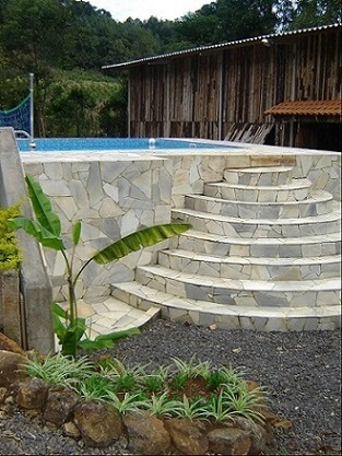Piso para piscina de pedra Projeto de Liz Lize