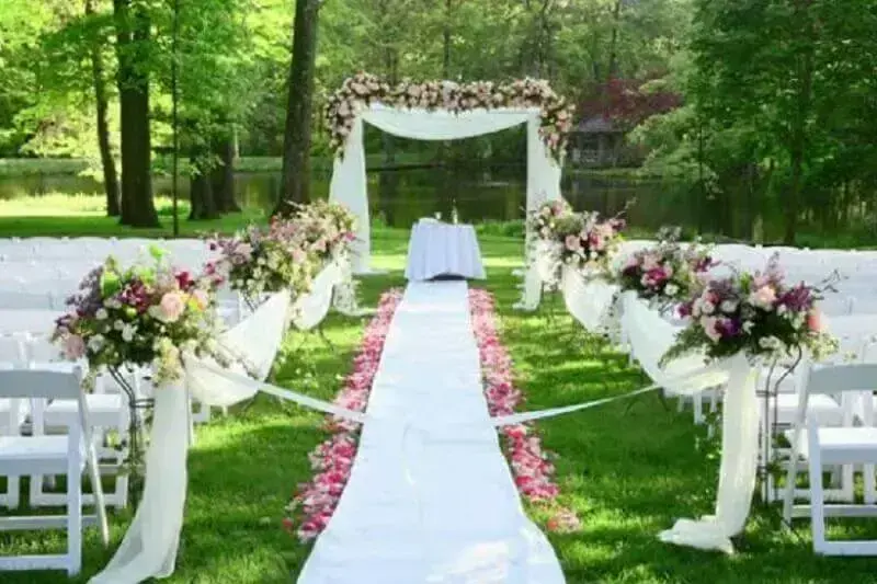 In outdoor wedding decoration invest in strong and vibrant colors