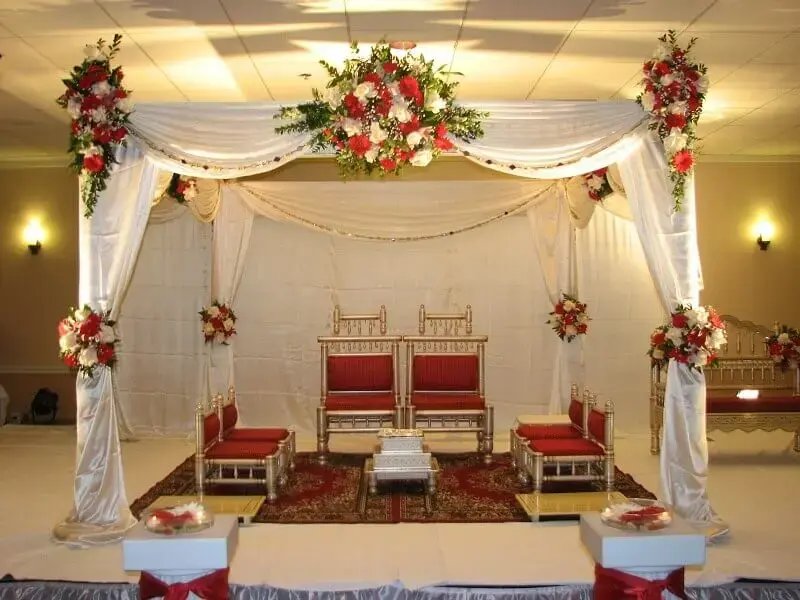home wedding decoration with red flowers