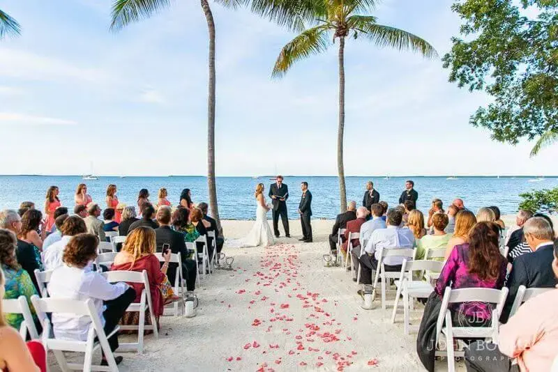 decoração de casamento na praia