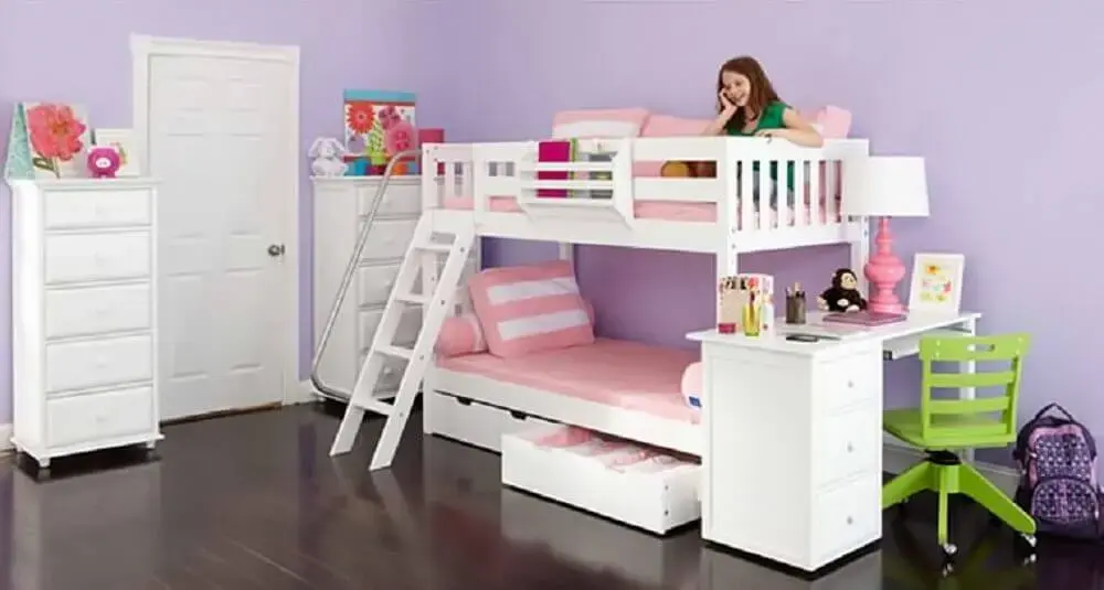 decoração de quarto com beliche infantil com escrivaninha