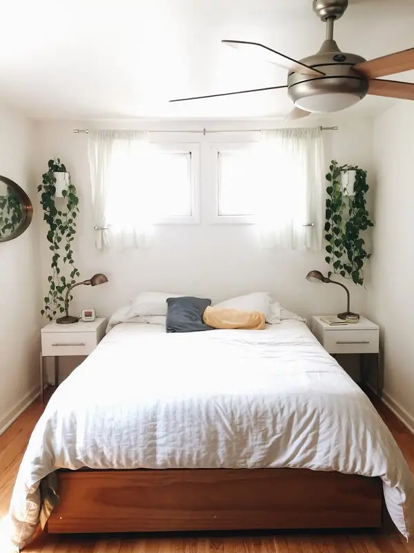 decoração minimalista no quarto com ventilador