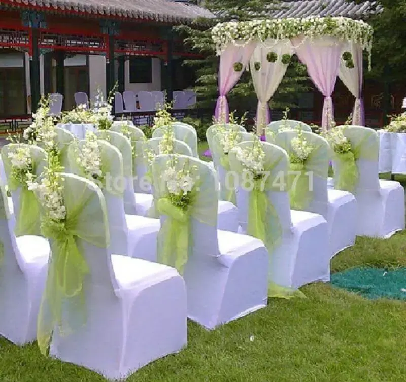 Simple and inexpensive outdoor wedding decoration