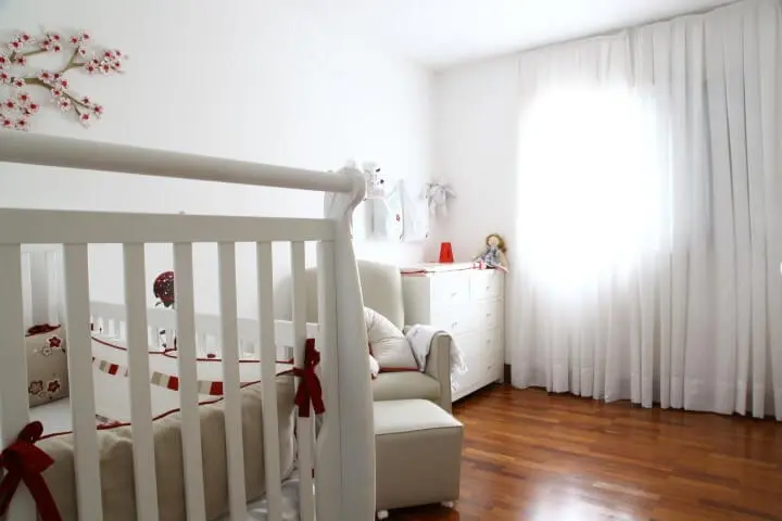 Cores para quarto de bebê branco Projeto de Anna Paula Moraes
