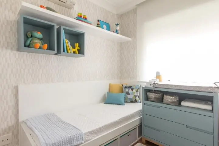 Cores para quarto de bebê branco com azul Projeto de Marilia Veiga
